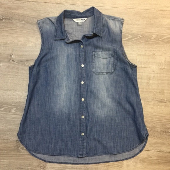 Old Navy Sleeveless Denim Top - Picture 2 of 8